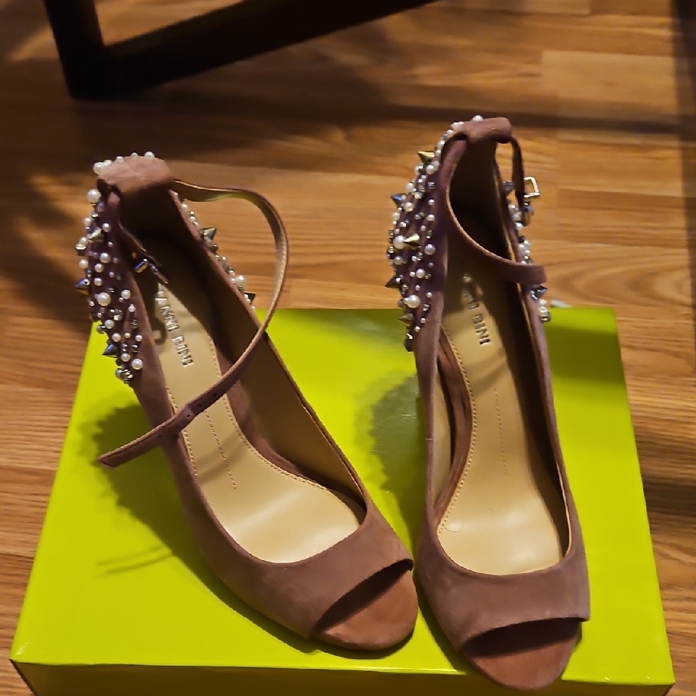 Giani Bernini Brown Studded Heels